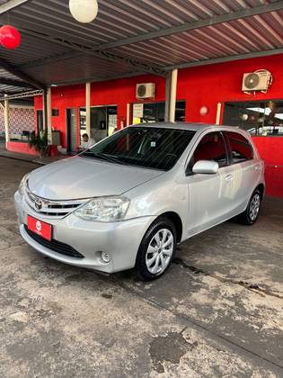 TOYOTA ETIOS 1.3 XS 16V FLEX 4P MANUAL TOYOTA ETIOS 1.3 XS 16V FLEX 4P MANUAL